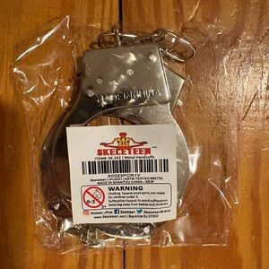 Bundle‎ of 6 Skeleteen Metal Toy Handcuffs with Keys – New, Packs
